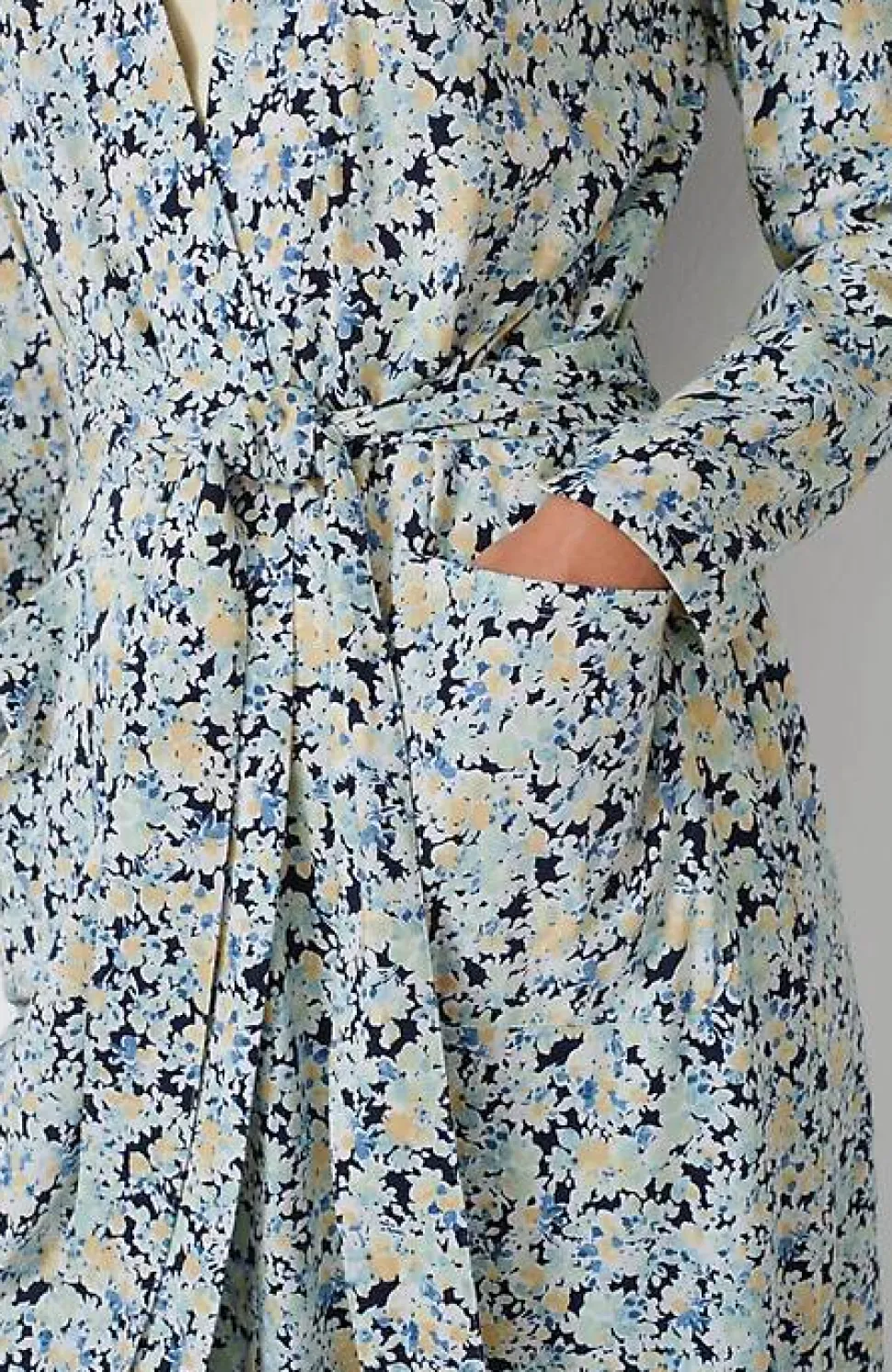 Sleep Ultrasoft Patch-Pocket Robe | Jjill